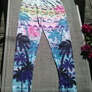 MISS MAJESTY'S Lightweight Leggings